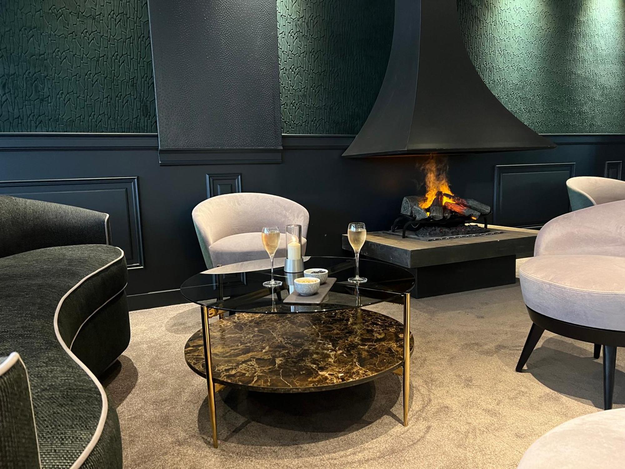 Le Trophée By M Hotel